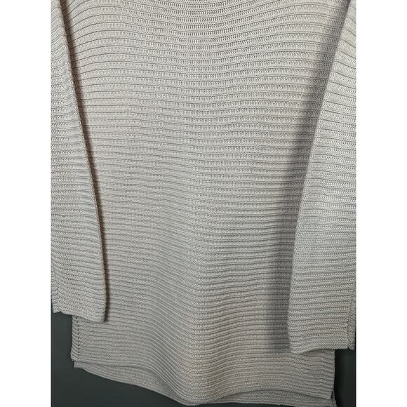 Vince Camuto Long Sleeve Scoop Neck Tan Oversized Pull Over Sweater Size Small - Picture 3 of 6